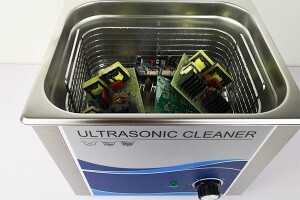 超聲波清洗機(jī)如何清洗電子元器件？超聲波清洗機(jī)在電子元器件清洗中的應(yīng)用技術(shù)